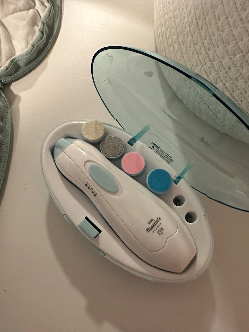 Electric NAIL Set in White and Light Blue WITH BAG OF UNUSED REPLACEMENT